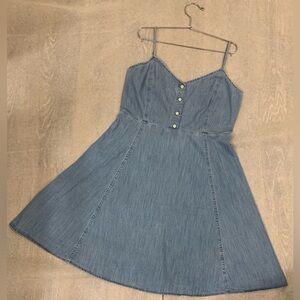 Gap Women’s jean dress size 10